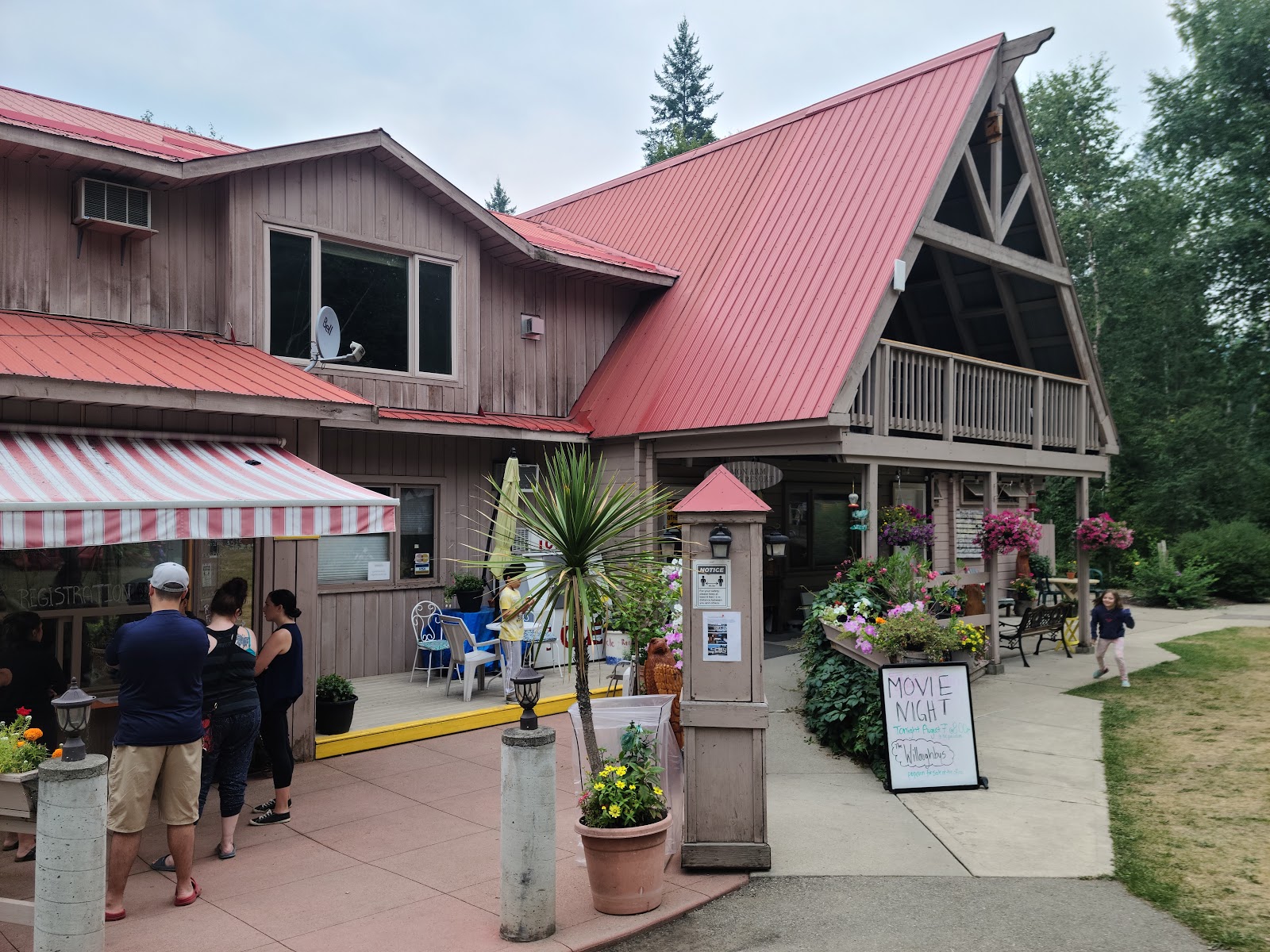 Resort amenities at Salmon Arm Camping Resort