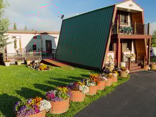 Red Rock RV Park Island Park cadre montagneux