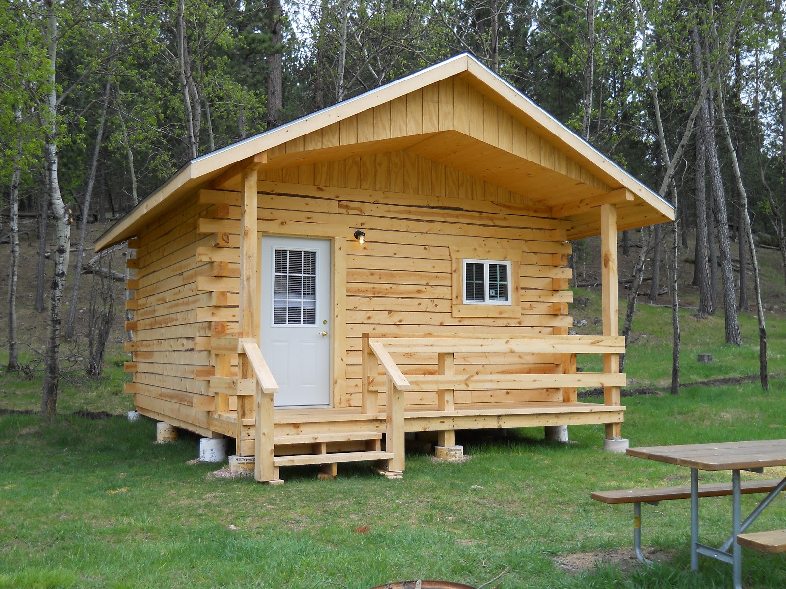 Custer's Gulch RV Park with full hookup sites