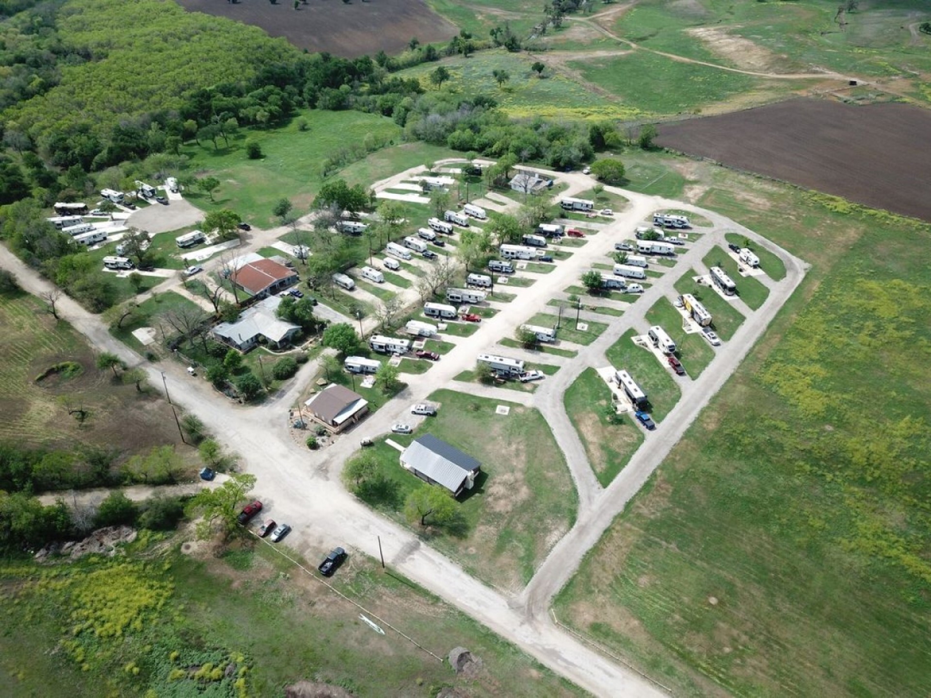 Hidden Valley RV Park près de San Antonio avec emplacements ombragés