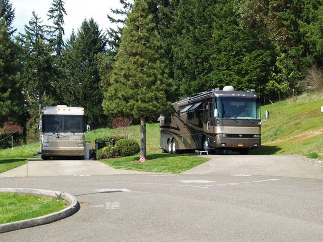 Sun Outdoors Portland South with spacious RV sites