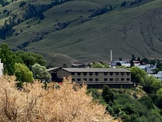 Yellowstone RV Park Gardiner emplacement entrée nord