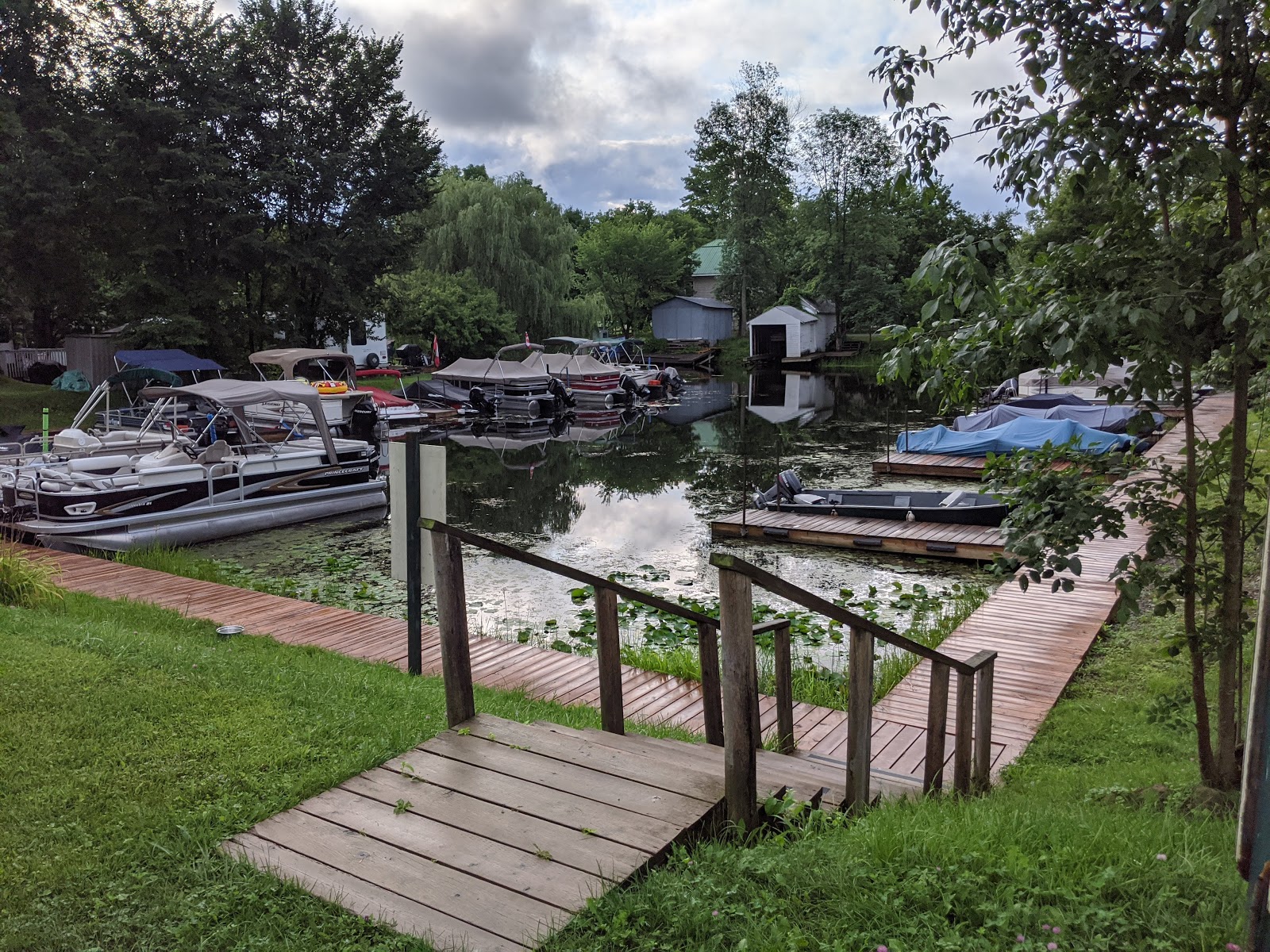 Emplacements riverains du Lower Beverley Lake Township Park