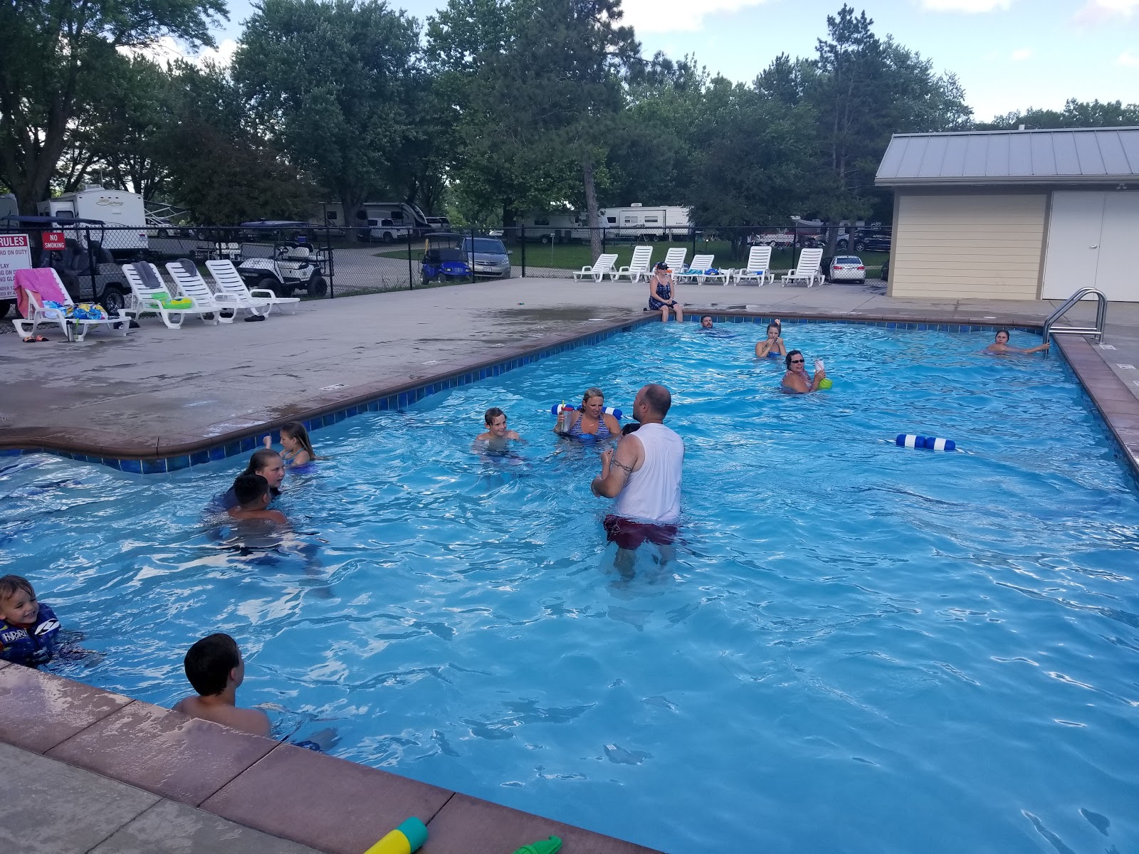 Cutty's Des Moines Camping Club Pictures, Features & Amenities