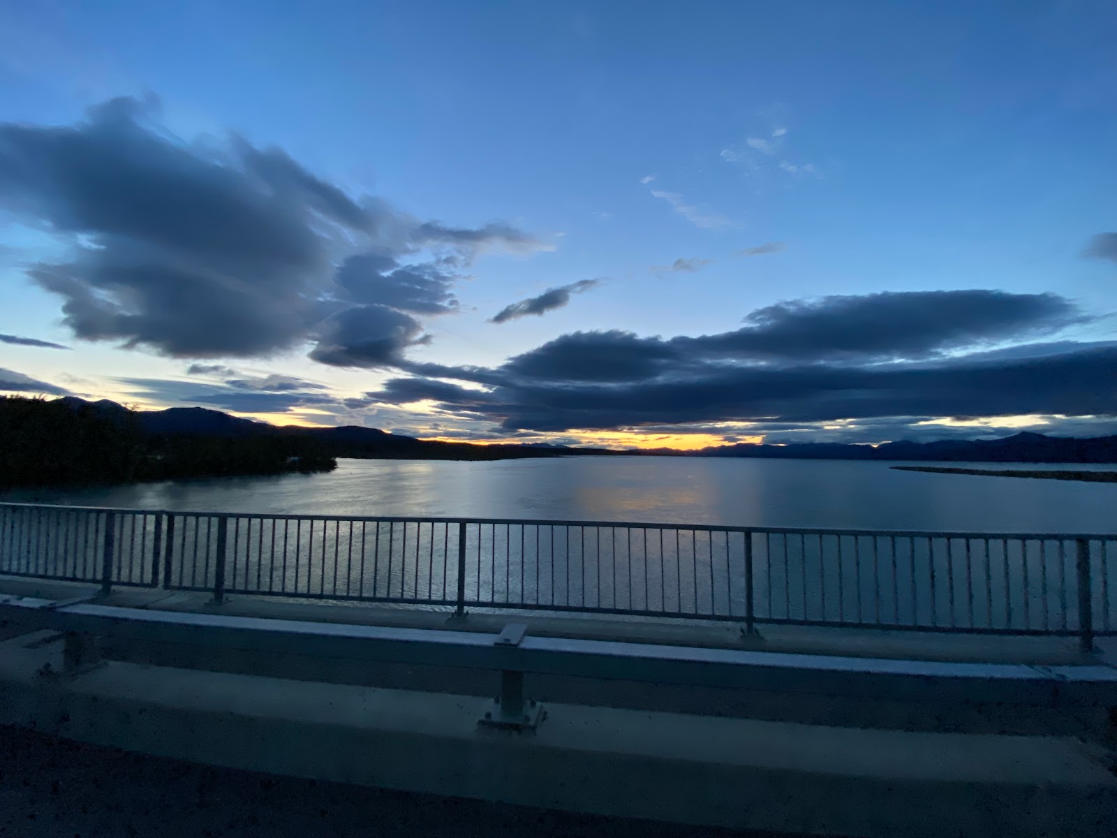 Tagish Lake Campground cadre paisible au bord de l'eau