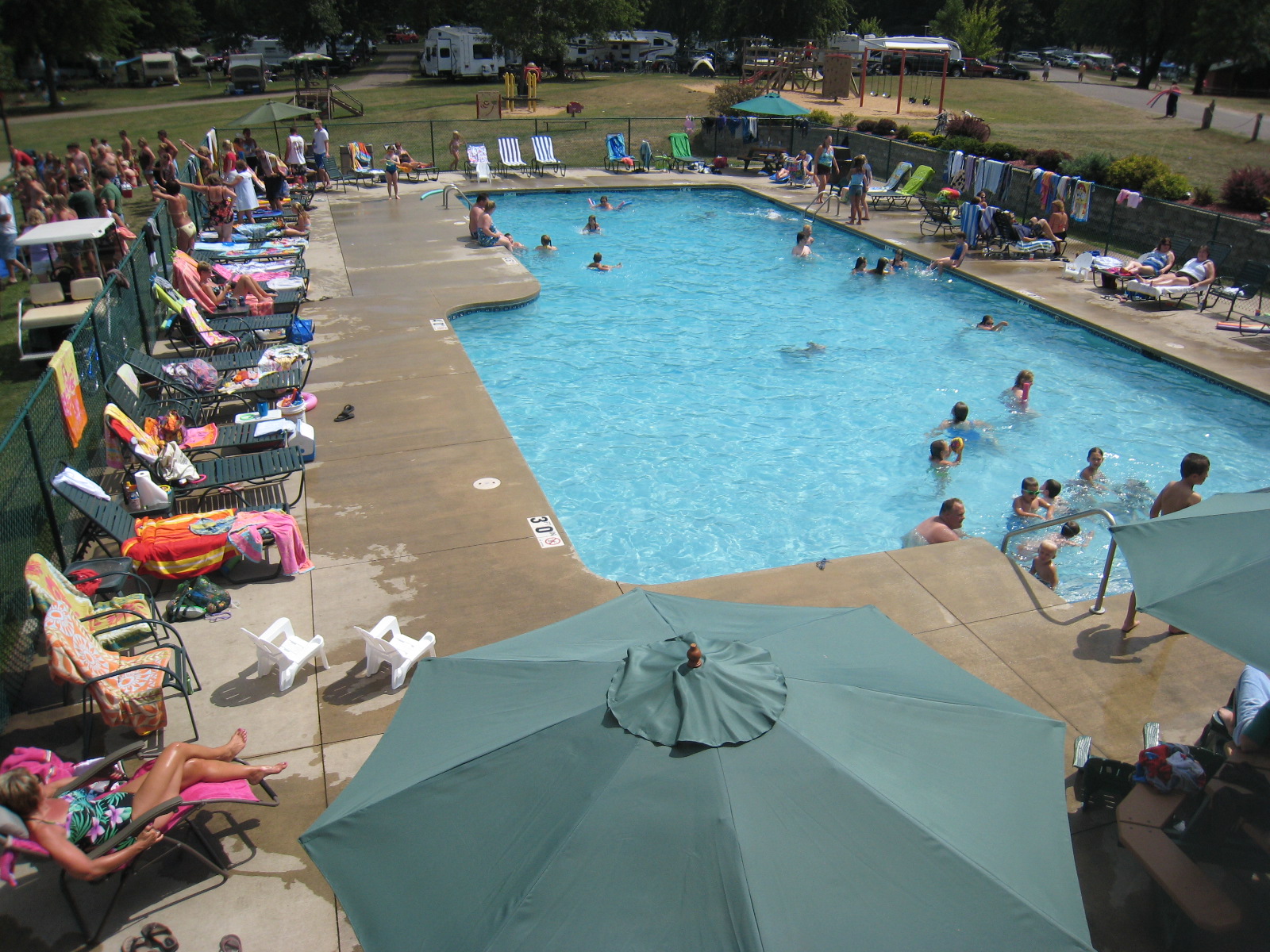 Silver Springs Campsites beach access area