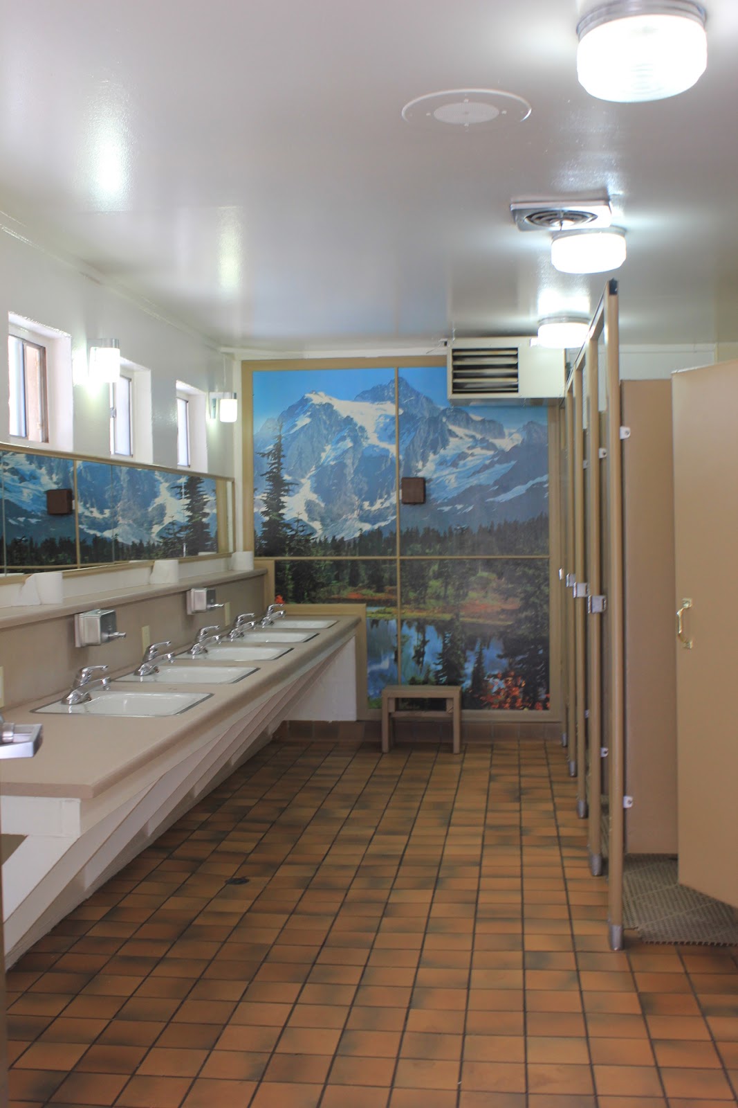 Flagstaff KOA Holiday - RV camping facilities near Grand Canyon