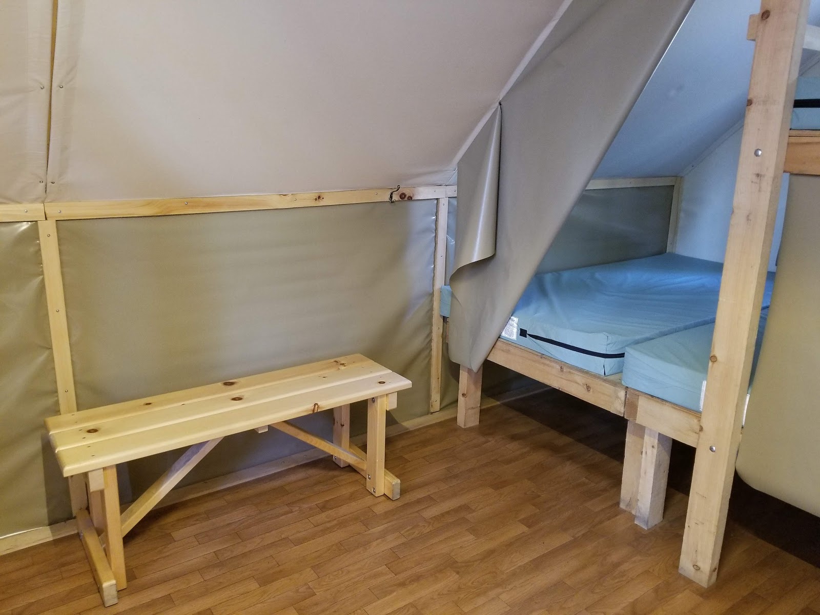 Terrain de camping Two Jack Lakeside avec vue sur les montagnes