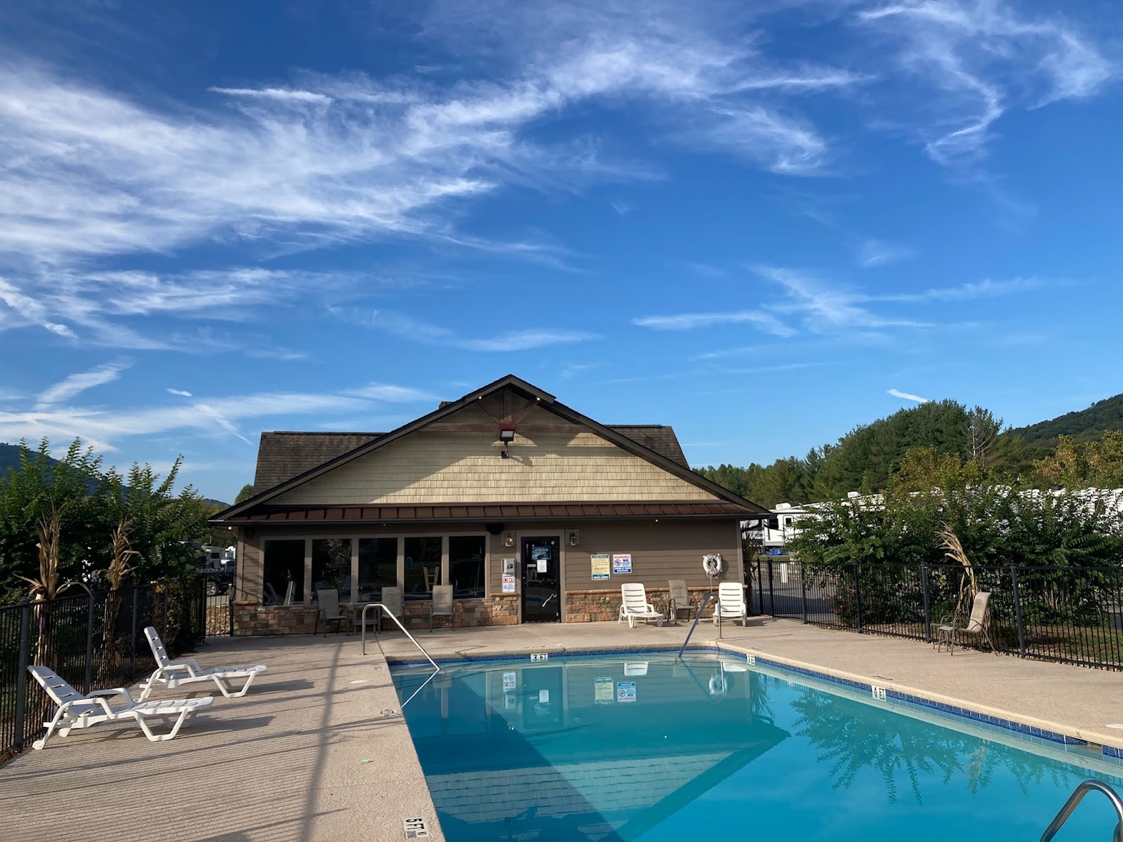 Cove Creek RV Resort facilities