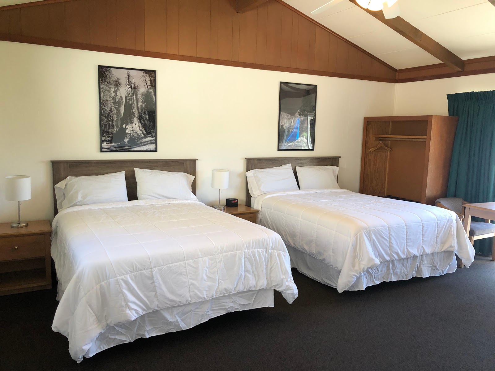 Coleville Walker KOA with full hookup RV sites and pool