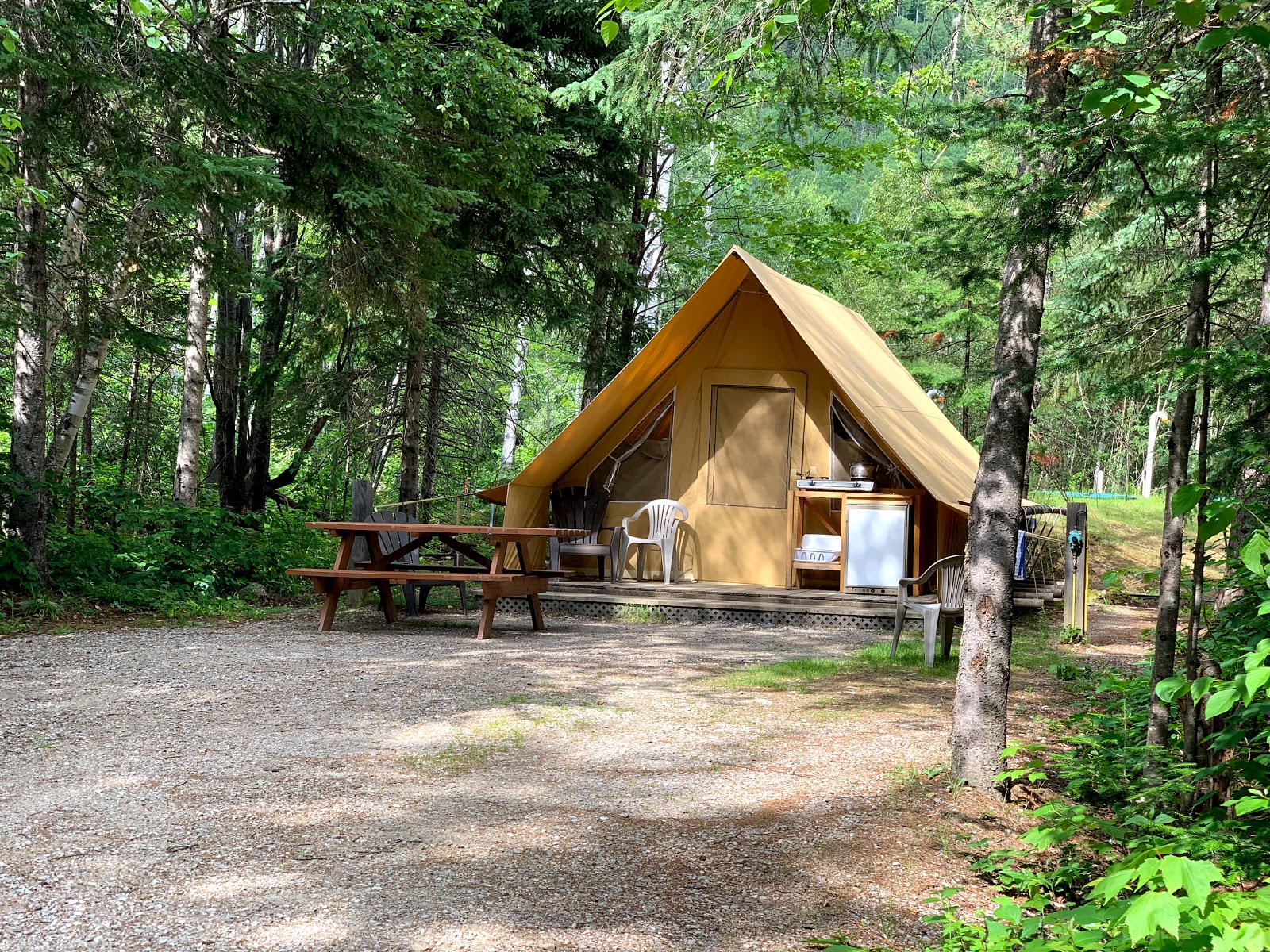 Cadre montagneux du camping Pied des Monts