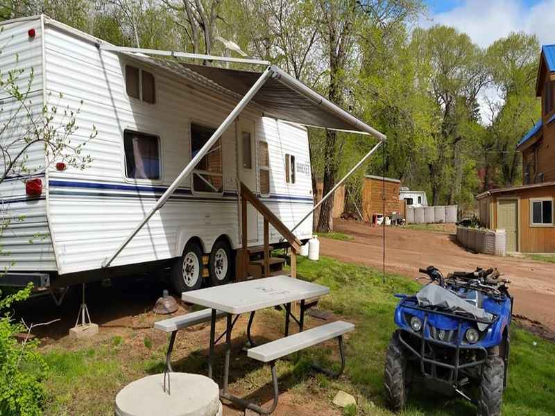 Lone Duck Campground full-hookup RV sites