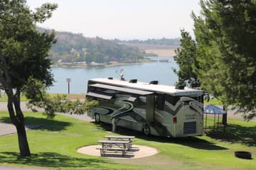 Bonelli Bluffs RV Resort spacious sites and facilities