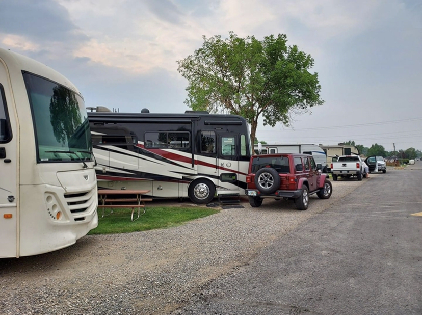 Absaroka Bay waterfront RV sites