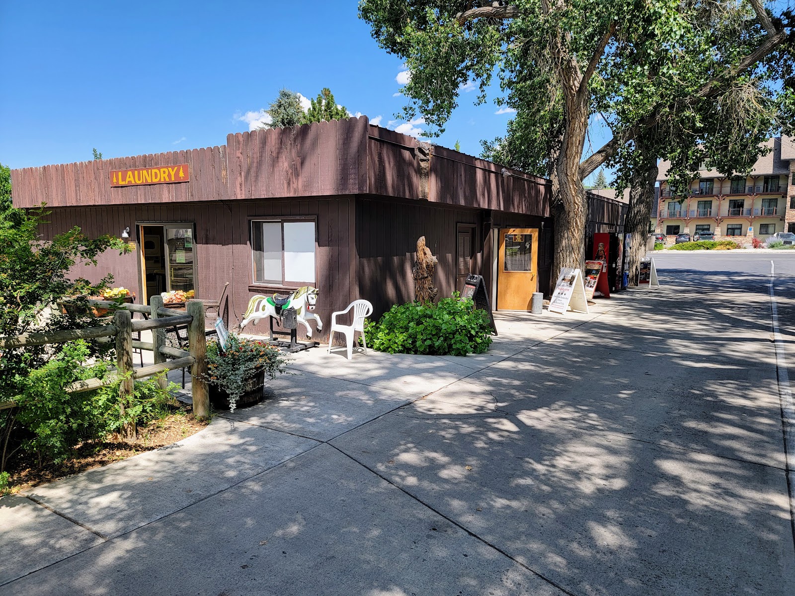 Ponderosa Campground RV sites in Cody