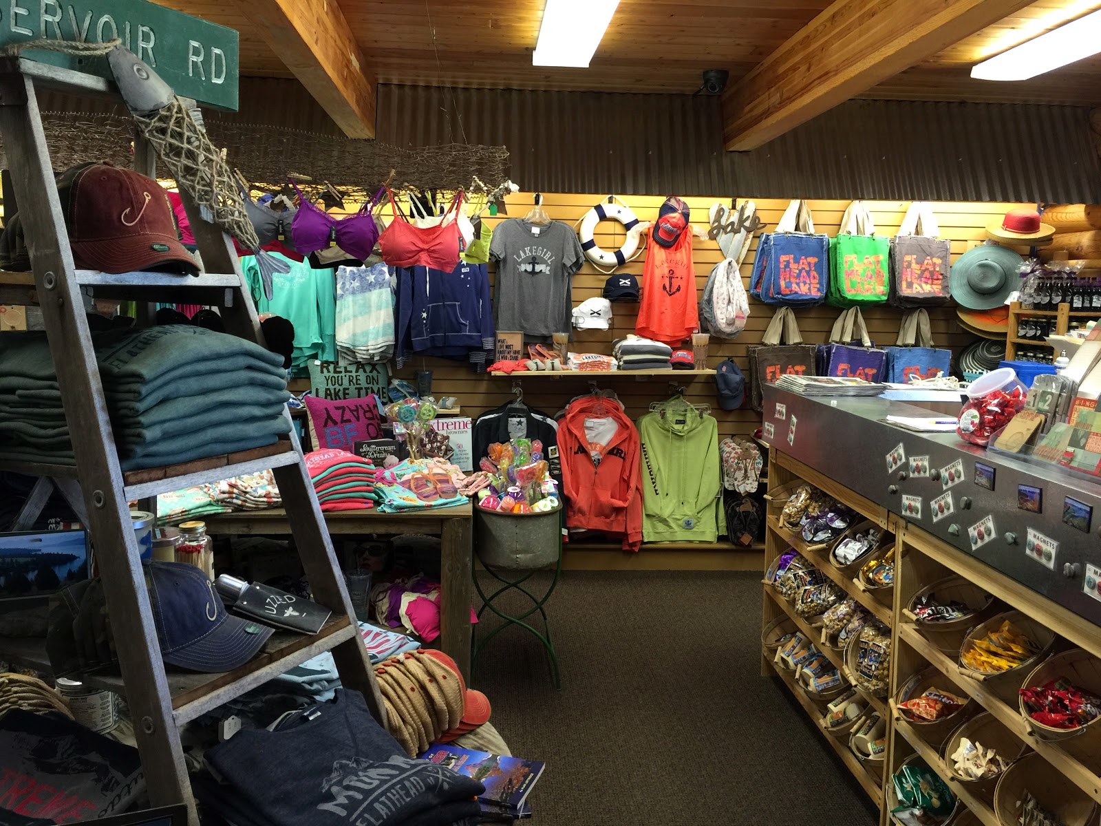 KOA Holiday Polson en bord de plage sur le lac Flathead