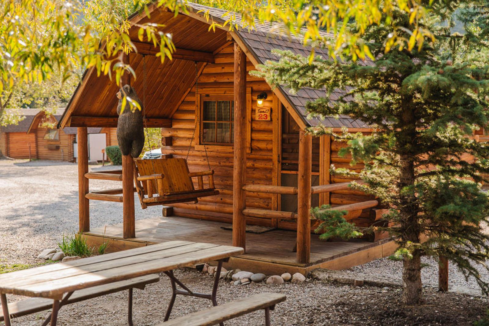 Snake River Cabins pull-through RV sites