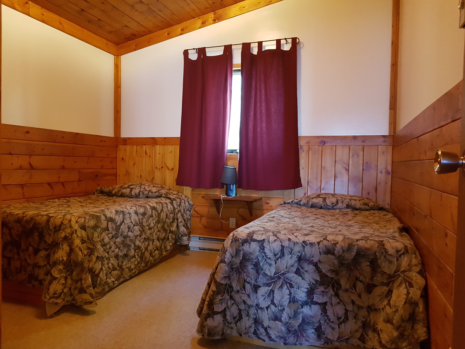 Sites VR au bord du lac au parc VR Wellman Lake dans Duck Mountain