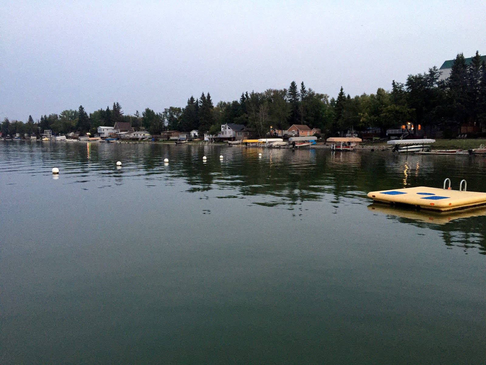 Sites VR au bord de l'eau au terrain de camping Sandy Lake avec vues sur le lac